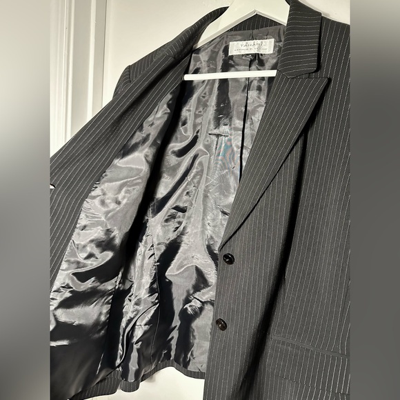 Tahari black pinstriped suit blazer Size 14 - Picture 4 of 6